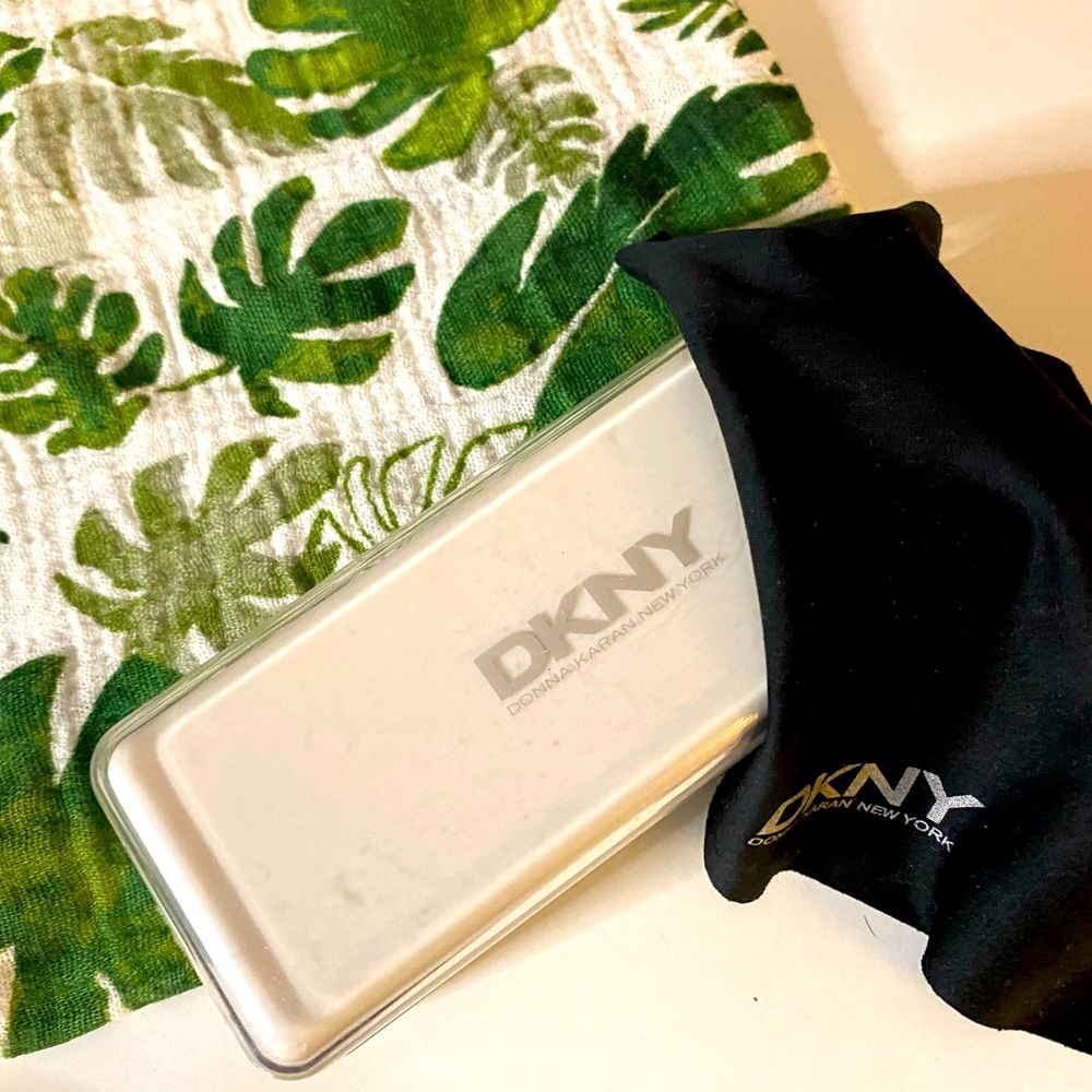 DKNY Clear/white Hard Glasses Case